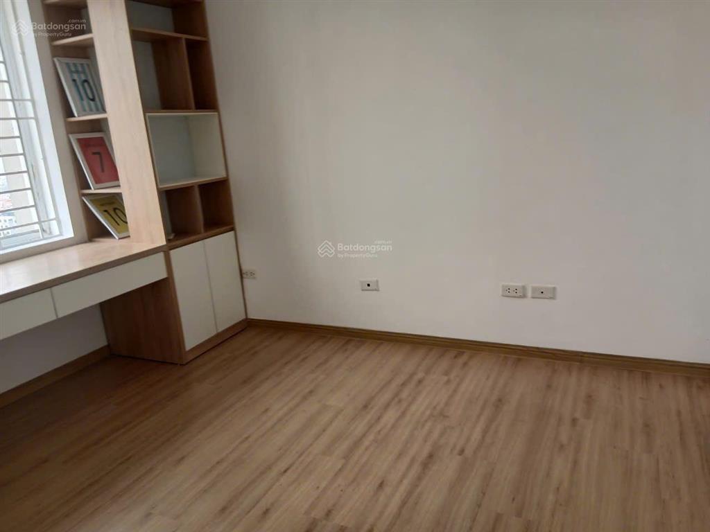 Bán căn hộ chung cư việt hưng tầng 14 ct10. 5,5 tỷ