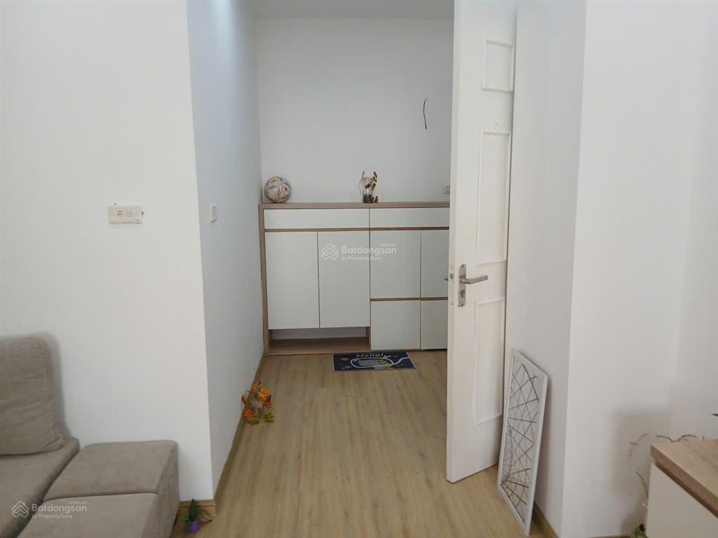 Bán căn hộ chung cư việt hưng tầng 14 ct10. 5,5 tỷ