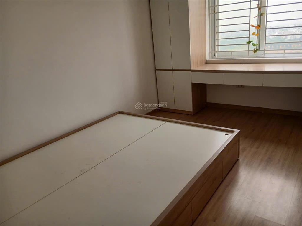 Bán căn hộ chung cư việt hưng tầng 14 ct10. 5,5 tỷ