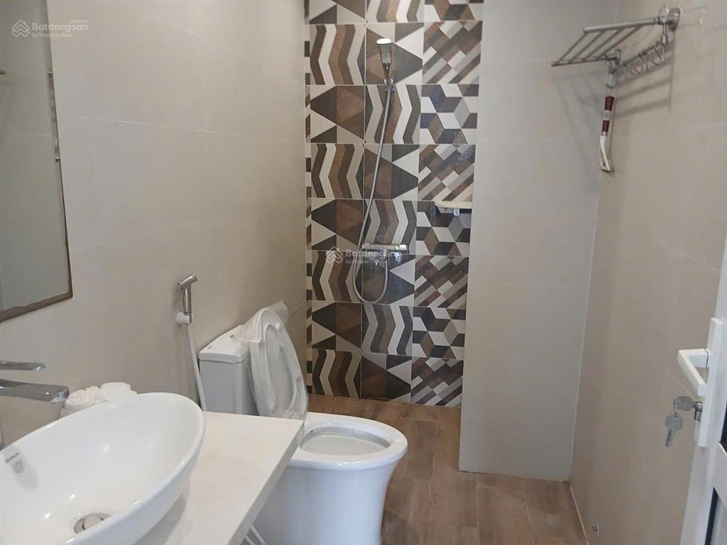 Bán căn hộ chung cư việt hưng tầng 14 ct10. 5,5 tỷ