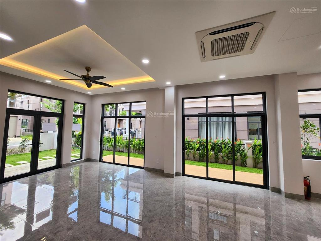 Cho thuê biệt thự tại zeitgeist  200m², 4pn, 5wc  giá 55 tr