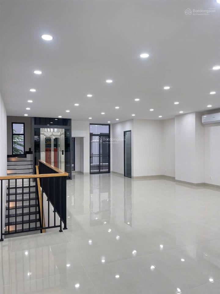 Cho thuê shophouse e210, zeit nhà deco đẹp. có tm  45 tr