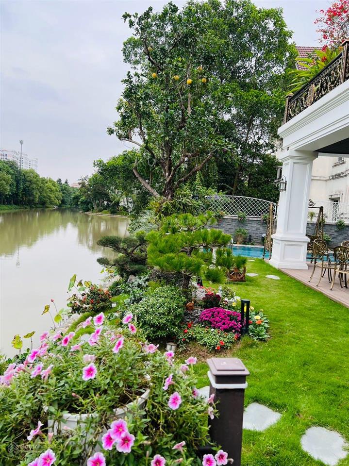 Giá tốt, giá chuẩn, đơn lập, nguyệt quế, 328m2, 115 tỷ, trung tâm gần hồ 12ha harmony, 0932 533 ***