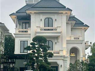 Bán gấp, tin chuẩn, căn góc nguyệt quế 308m2, thô, có sông, đông nam, tây nam 97 tỷ, 0932 533 ***