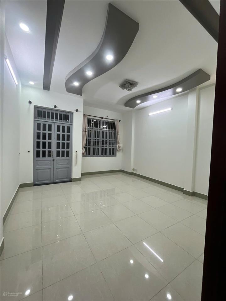 Cho thuê mặt tiền đường 12  phù hợp kinh doanh  giá 17 triệu