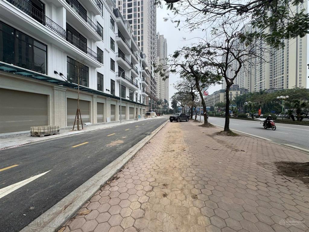 Cho thuê nhà mặt đường nguyễn thanh bình quận hà đông cũ. diện tích 1633,8m2, mặt tiền 24m