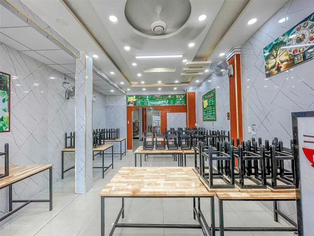 Bán nhà phố 183 hà huy giáp tp.hcm diện tích 5x25m chỉ đưa trước giá 7.5 tỷ nhận nhà