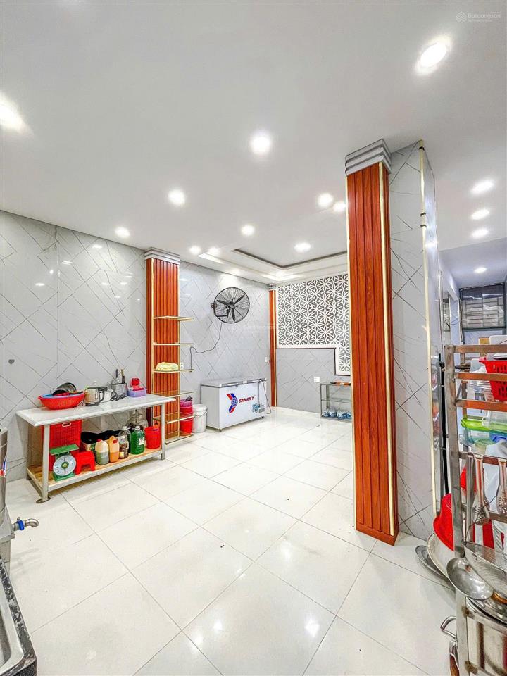 Bán nhà phố 183 hà huy giáp tp.hcm diện tích 5x25m chỉ đưa trước giá 7.5 tỷ nhận nhà