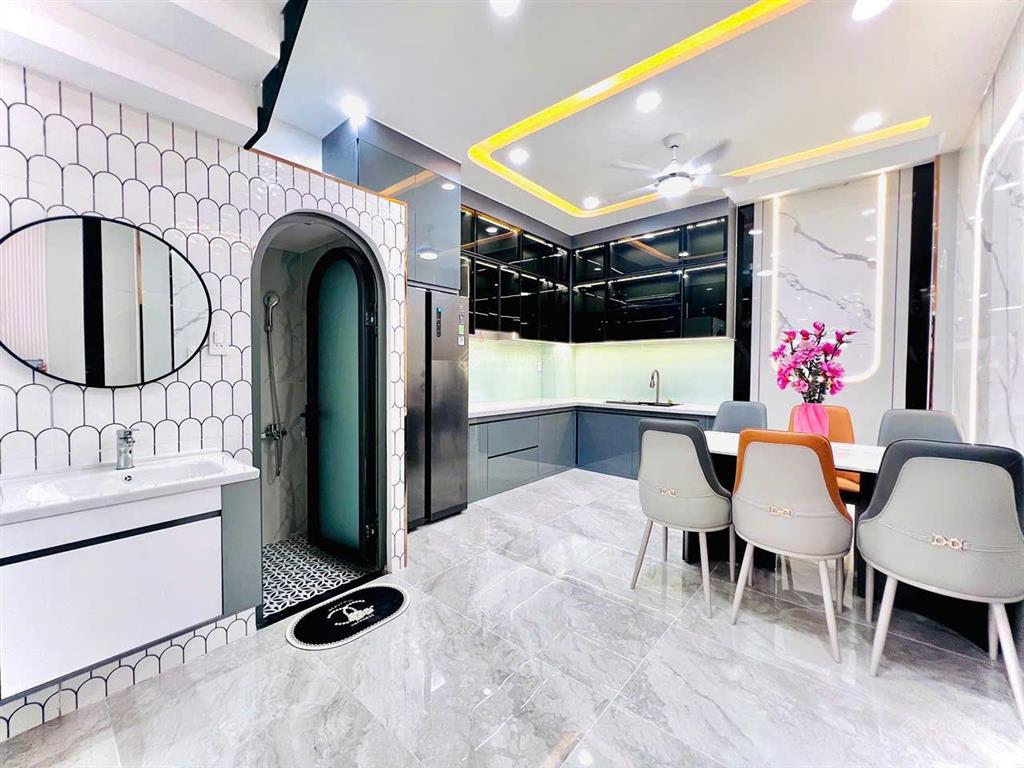 Bán nhà mặt phố tại thạnh xuân 25, 8 tỷ/căn , 125m2 , tp.hcm