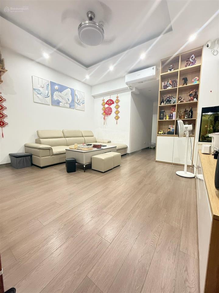 Gia đình cần nhượng lại căn hộ tại tòa 30t1 mặt đường nguyễn chánh, yên hòa, hà nội