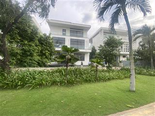 Bán bt đơn lập lucasta view sông siêu đẹp, giá 130 triệu/m2 rẻ hơn verosa park