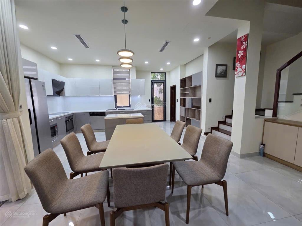 Bán biệt thự lucasta khang điền 9.5mx17.5m hướng nam mát mẻ