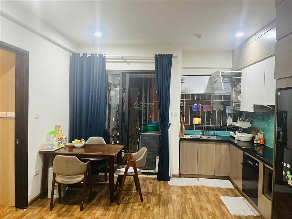 Bán căn góc 67m2 toà b1b2 ct2 tây nam linh đàm, sổ đỏ 2 ngủ 2wc.  0979 038 ***