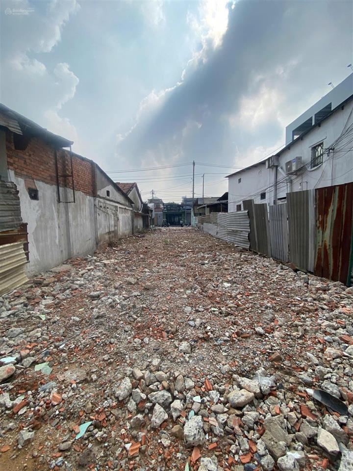 Đất mặt tiền đường phan văn đối dt 265m2 bán 15,2 tỷ  0946 567 *** hiểu