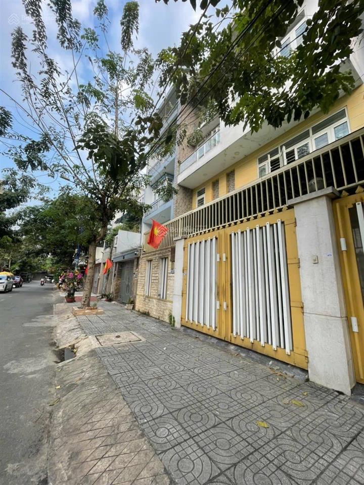 Nhà mặt tiền đường nội bộ phường bhh diện tích 10x21 đúc 3 tấm bán 21,5 tỷ