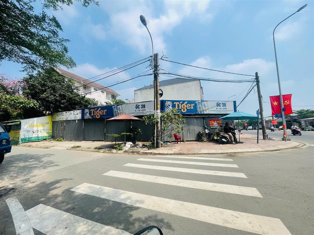 Bán lô đất góc 2 mặt tiền đường số 1 phường bình tân dt 16x20 đất trống bán 33 tỷ  0946 567 ***