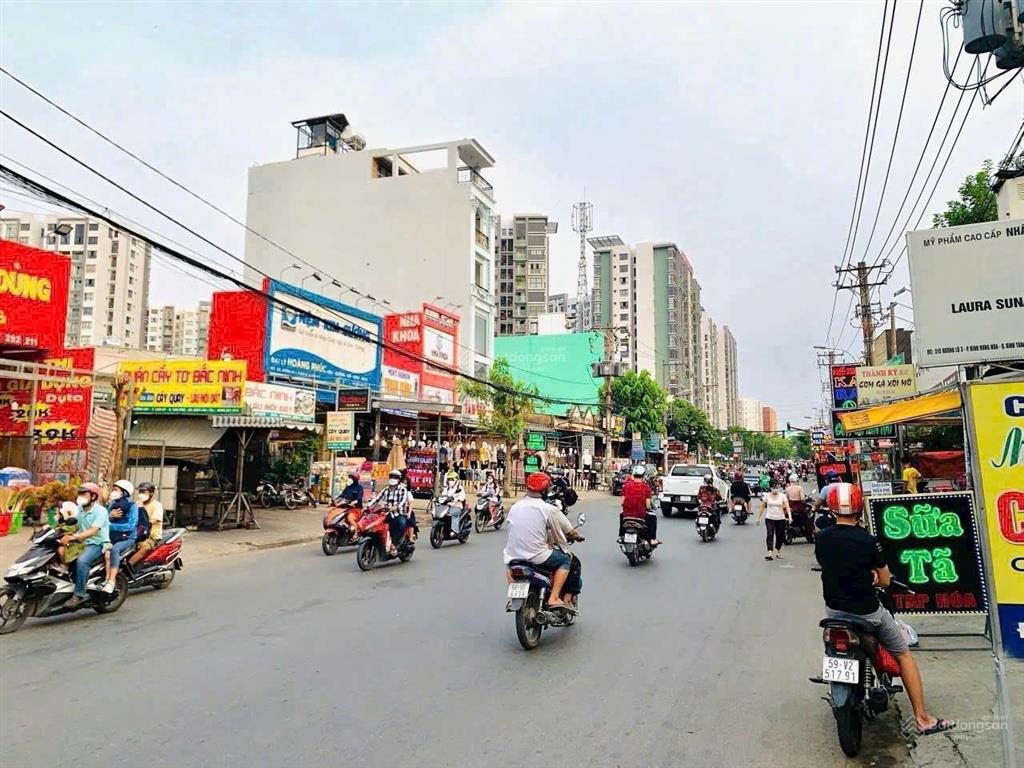 Bán gấp nhà mt đường 20m kinh doanh buôn bán sầm uất gần siêu thị aeon