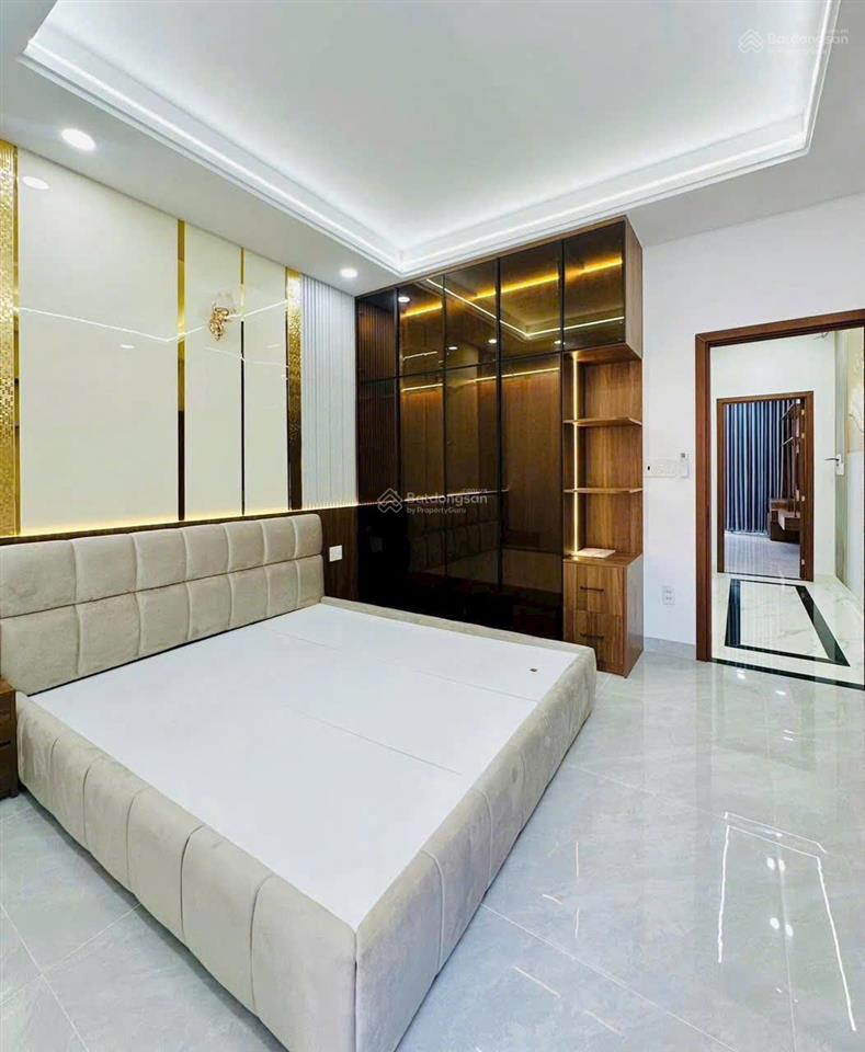 Bán nhà mặt tiền đường số 4, phường bình tân dt 4x16 đúc 1 trệt 1 lửng 3 lầu bán 7,8 tỷ