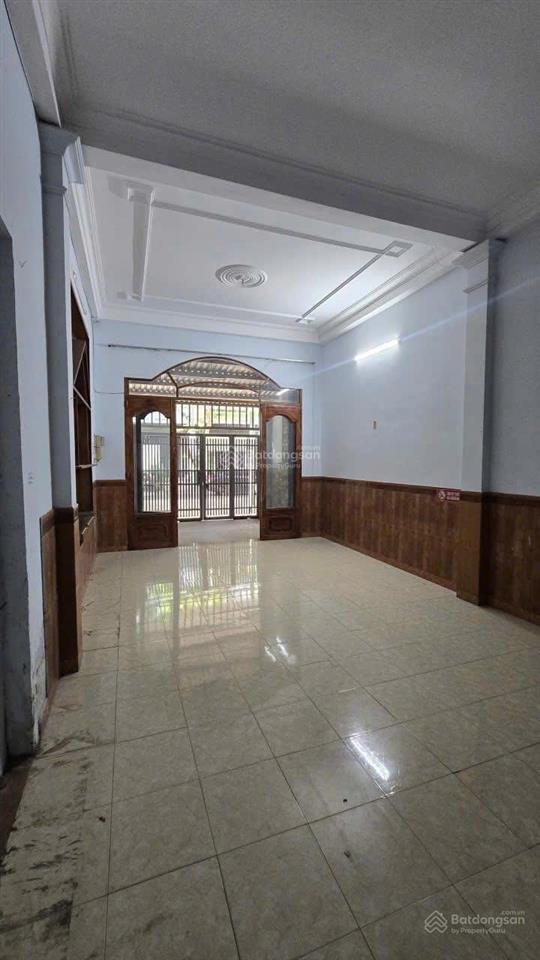 Cho thuê nhà mặt tiền đường đỗ bí dt 7,95x19 đúc 1 trệt 2 lầu  0946 567 *** hiểu