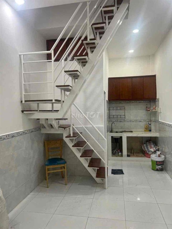 NhàQ7 DTSD 45m2 giá 2,3 tỷ SH
