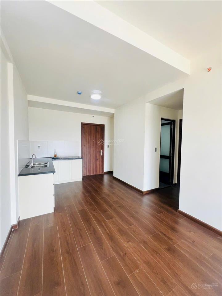 Cần sang nhượng lại căn hộ ehome 63m2 tầng 8 view đông nam giá siêu rẻ 1tỷ580