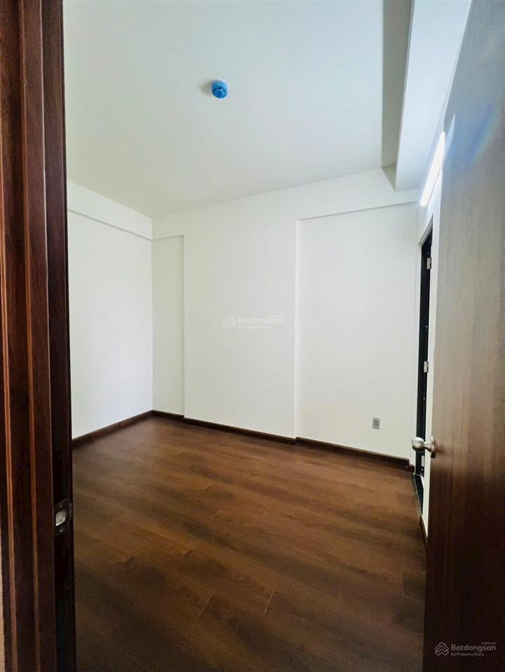 Cần sang nhượng lại căn hộ ehome 63m2 tầng 8 view đông nam giá siêu rẻ 1tỷ580