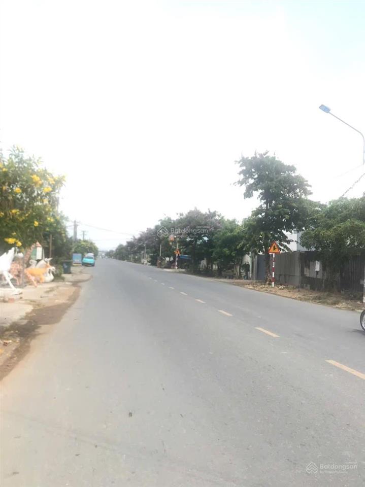 Chính chủ cần bán nhà +đất đẹp  mặt tiền đường tỉnh 835 cần đước