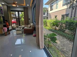 Chính chủ cần ra gấp căn nhà phố 1 trệt 2 lầu căn góc bìa đã có sổ hồng
