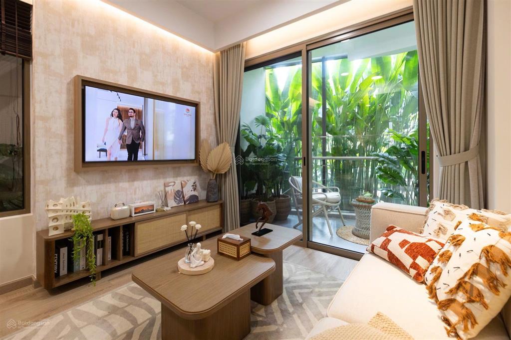 Căn hộ 2pn solaria rise bến lức long an ck 14%.
nhận nhà t9/2027