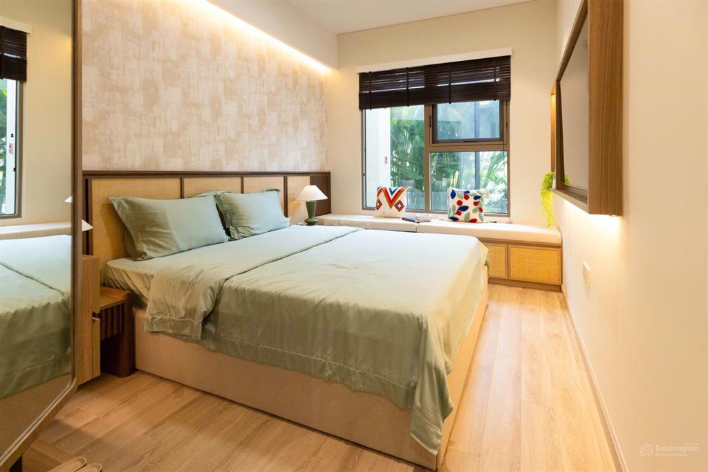 Căn hộ 2pn solaria rise bến lức long an ck 14%.
nhận nhà t9/2027
