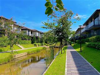 Bán căn biệt thự view kênh đào siêu đẹp dt 225m2 giá 10tỷ5 ra sổ tên khách mua