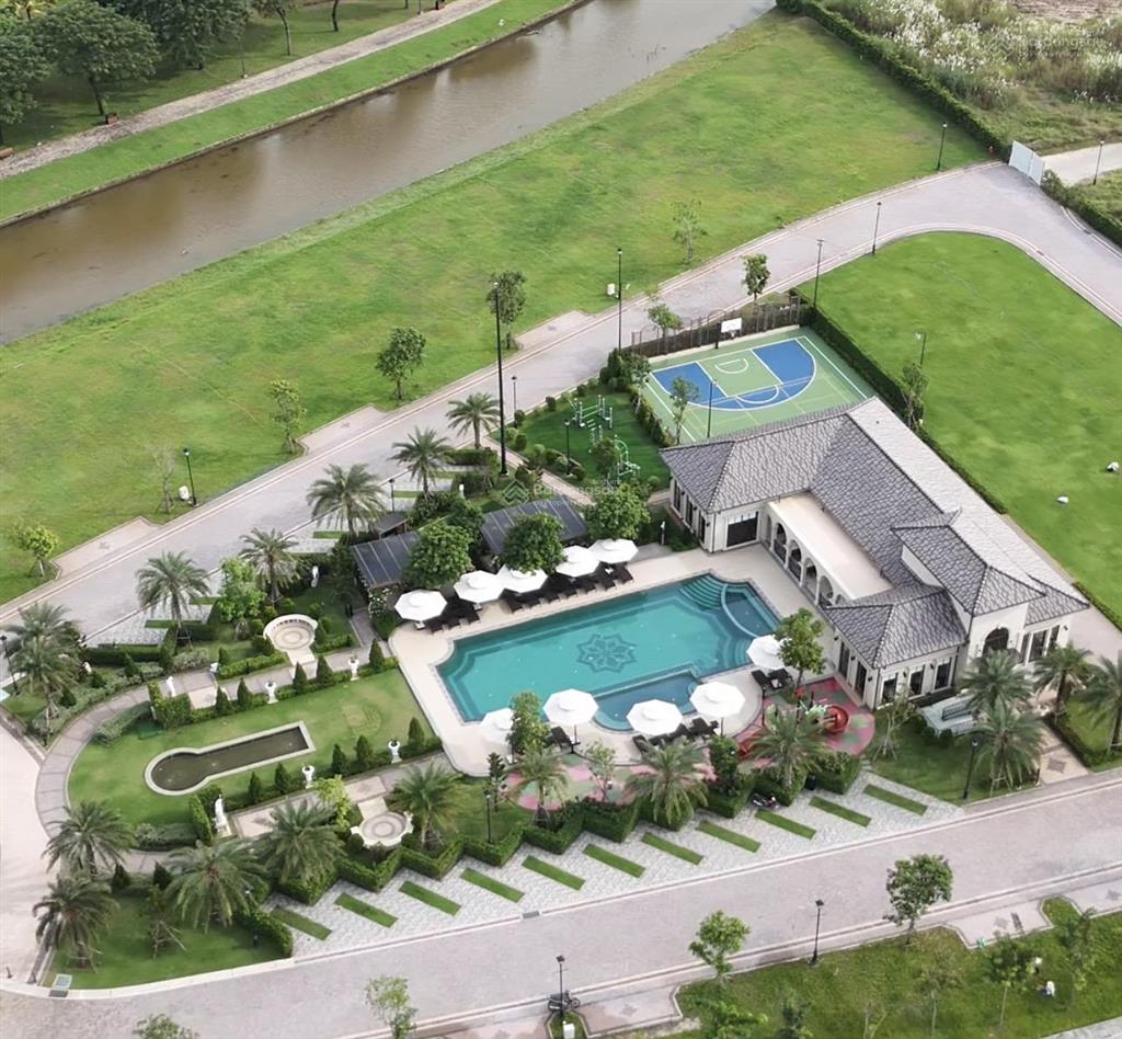 Bán biệt thự park village 1 trệt 2 lầu giá siêu tốt (14tỷ2), giá gốc 17tỷ2.