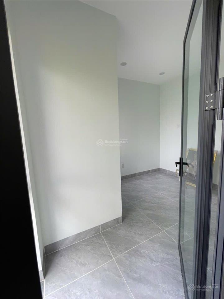Nhà phố vườn 1 trệt 2 lầu dự án waterpoint (6x15) giá 4,8 tỷ
đã hoàn thiện nội thất cơ bản