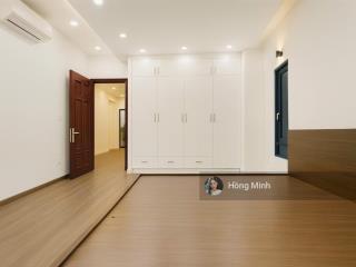 Bán nhà mặt tiền trần hữu trang  phú nhuận  gần nguyễn văn trỗi  5 tầng  hầm  giá 16.2 tỷ