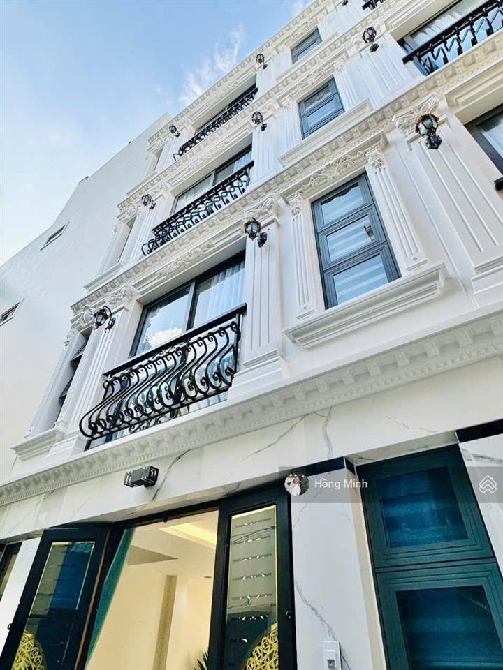 Bán nhà hẻm cầm bá thước, phú nhuận, dt 6x10m, 5 tầng, mới, full nội thất, giá 9.3 tỷ