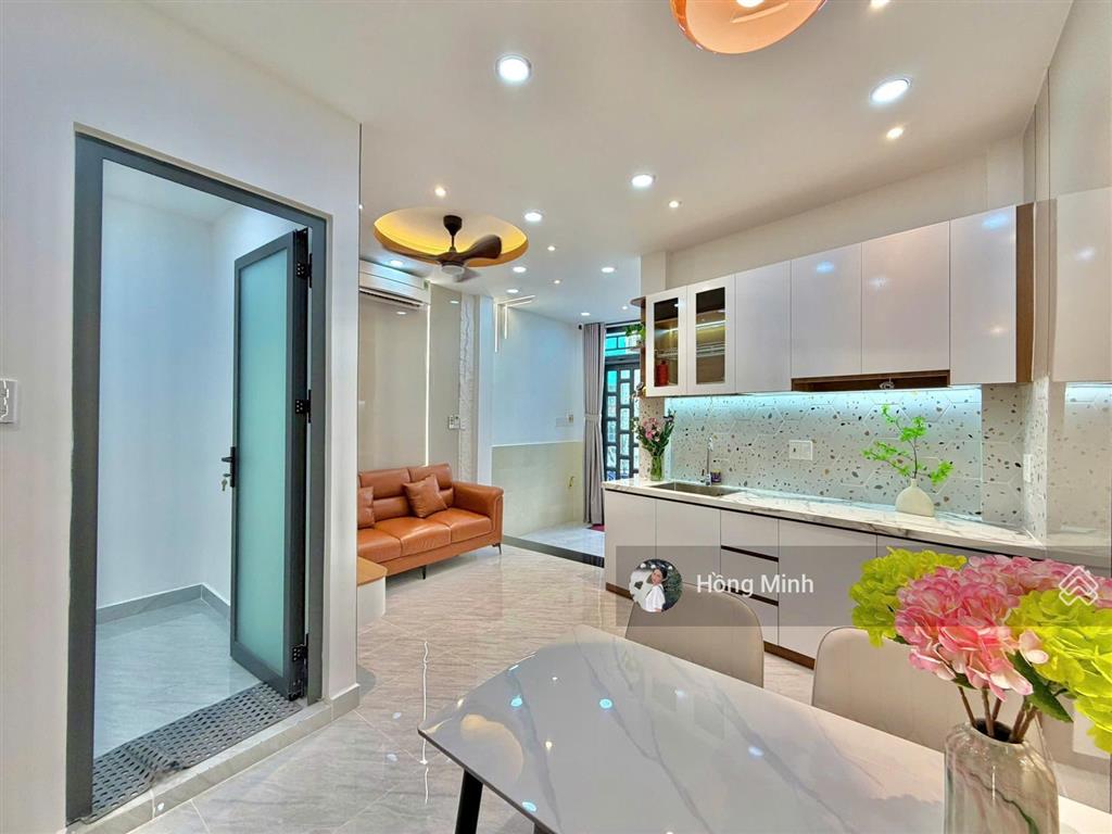 Bán nhà nguyễn công hoan, phú nhuận, dt 45m2, 3 tầng, 3pn, full nội thất, mới, ở liền, giá 5.7 tỷ