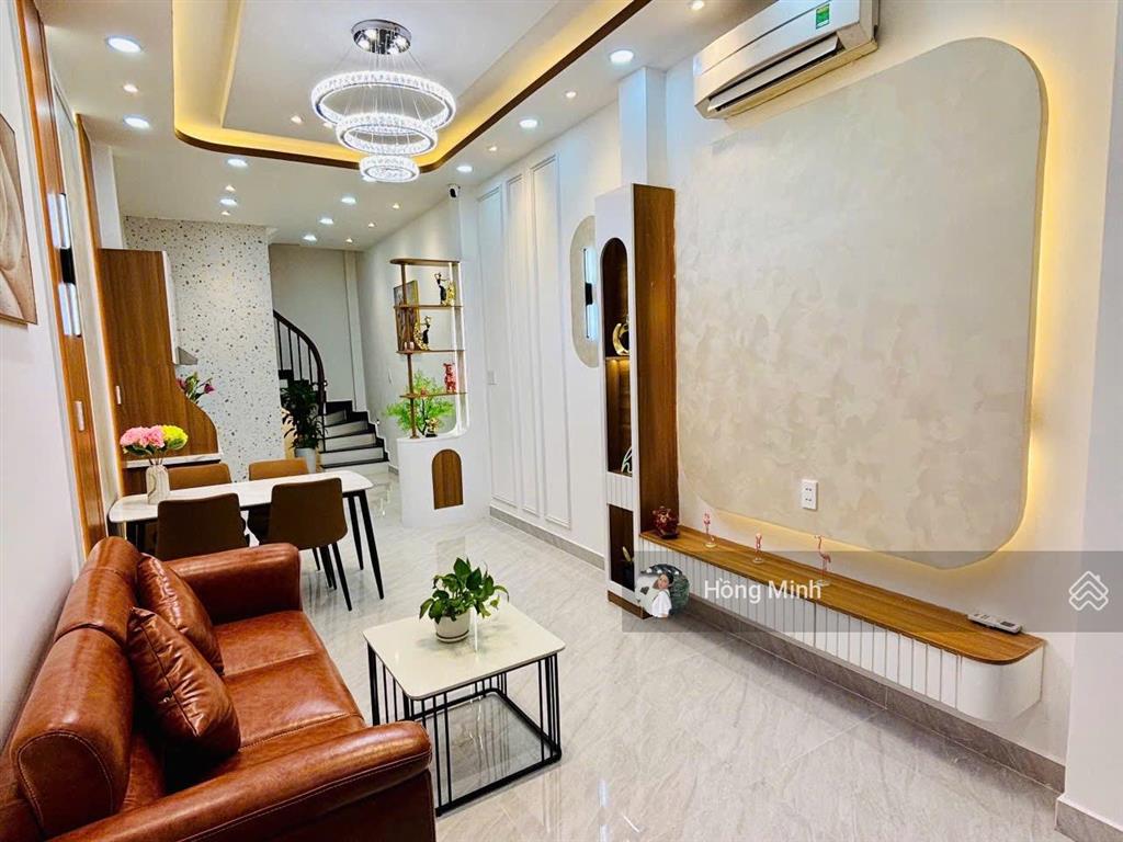 Bán nhà hẻm trần khắc chân, phú nhuận, dt 50m2, 4 tầng, 4pn, mới, full nội thất, ở liền, 6.75 tỷ
