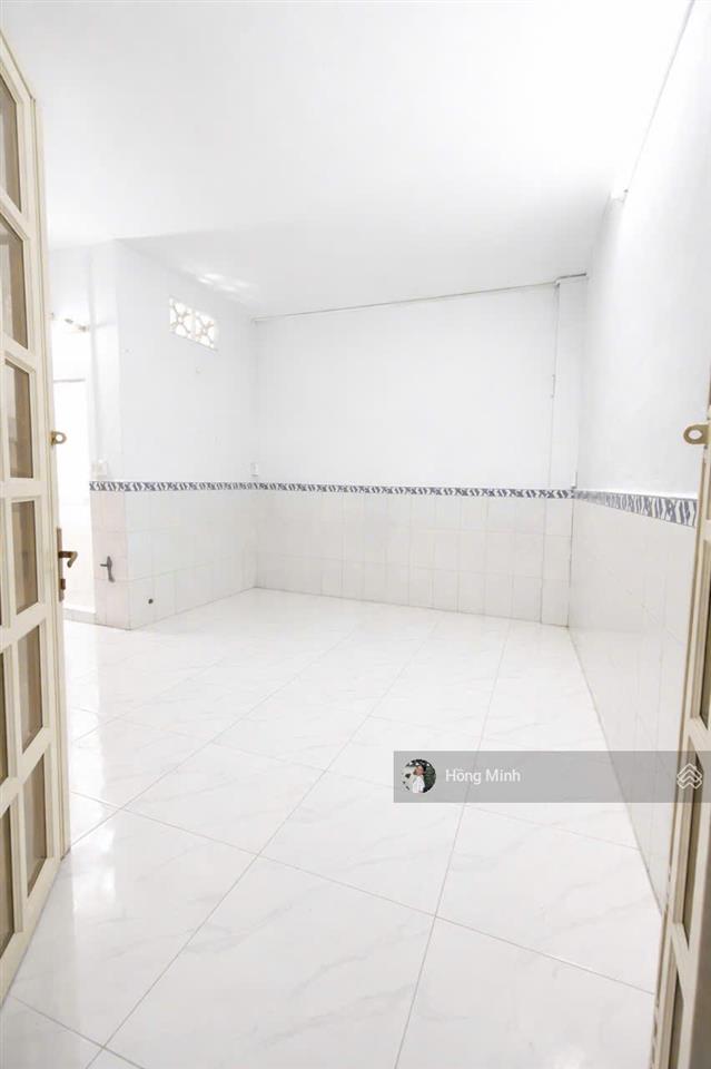 Bán nhà hẻm trần hưng đạo, quận 1, dt 22m2, 2 tầng, giá 3.25 tỷ