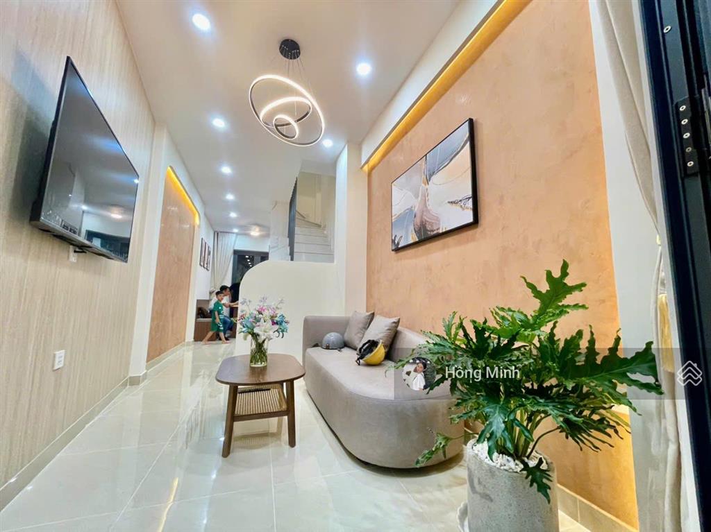 Bán nhà hẻm xe hơi đoàn thị điểm, phú nhuận, dt 42m2, 2 tầng, 2pn, full nội thất, giá 5.68 tỷ