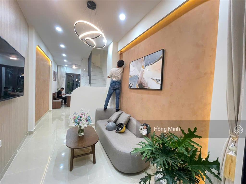 Hẻm xe hơi phan xích long, 37m2, 2 tầng, 2 phòng ngủ, mới, full nội thất, vào ở liền, giá 5.35 tỷ