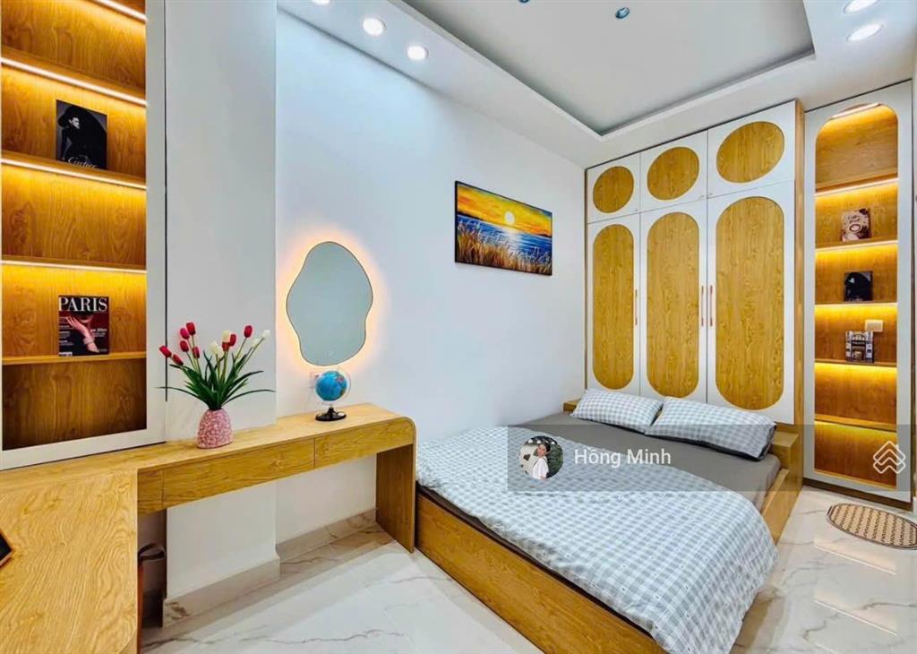 Nhà mới, hẻm xe hơi quang trung, dt 7x14m, 3 lầu, 6 phòng ngủ, full nội thất