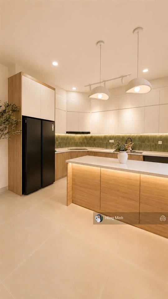 Góc 2 mặt tiền hxh 10m nguyễn ảnh thủ  dt 12mx12m, 3 tầng, 6 phòng ngủ, full nội thất, 12.5 tỷ
