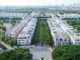 Solasta mansion 170m2 đã có sổ hướng đông bắc đường 13,5m giá 30 tỷ thu về cực tốt
