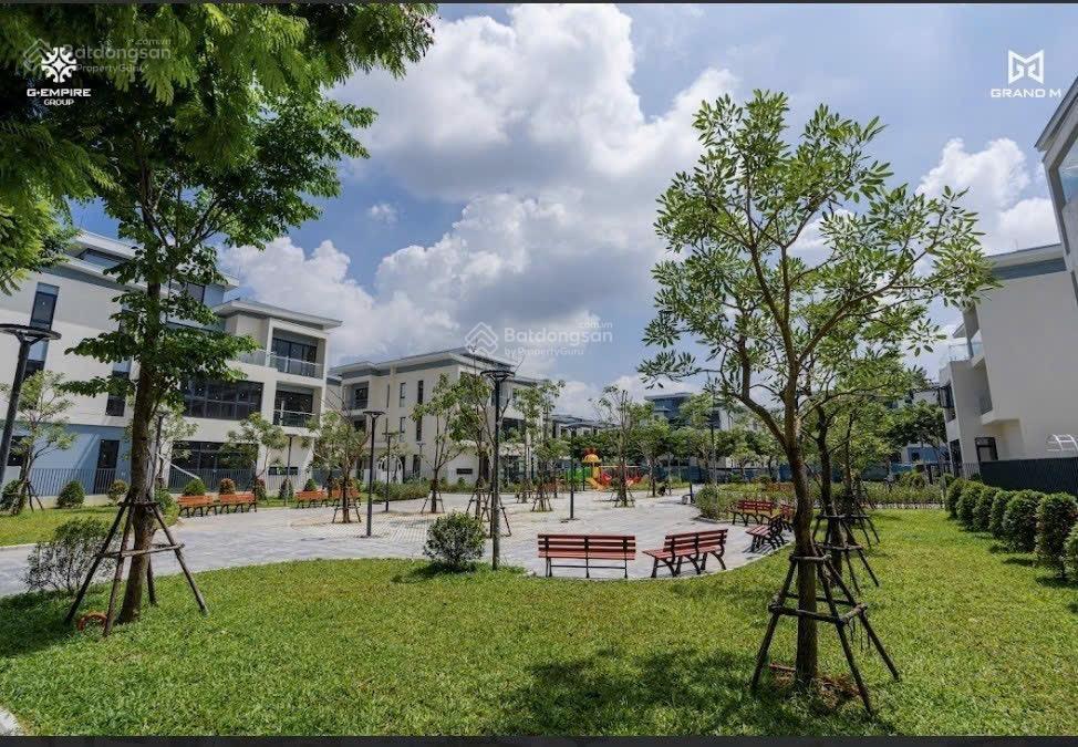 Hiếm có biệt thự an quý villa 198m  phía sau nhà là vườn hoa thoáng mát  giá chỉ 32 tỷ