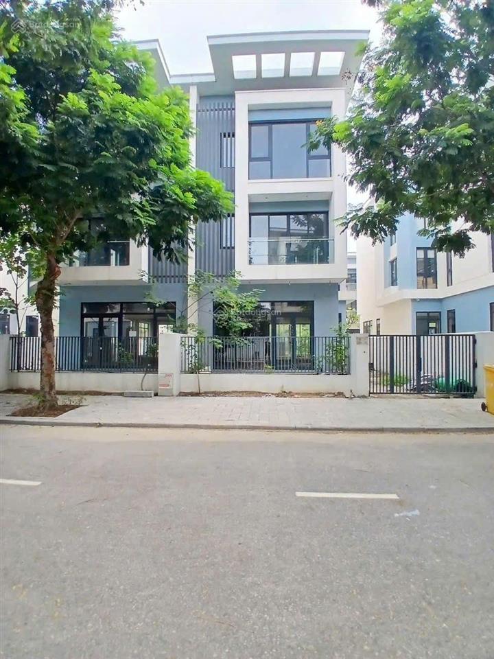 Giá tốt biệt thự an quý kđt dương nội  sau nhà là vườn hoa