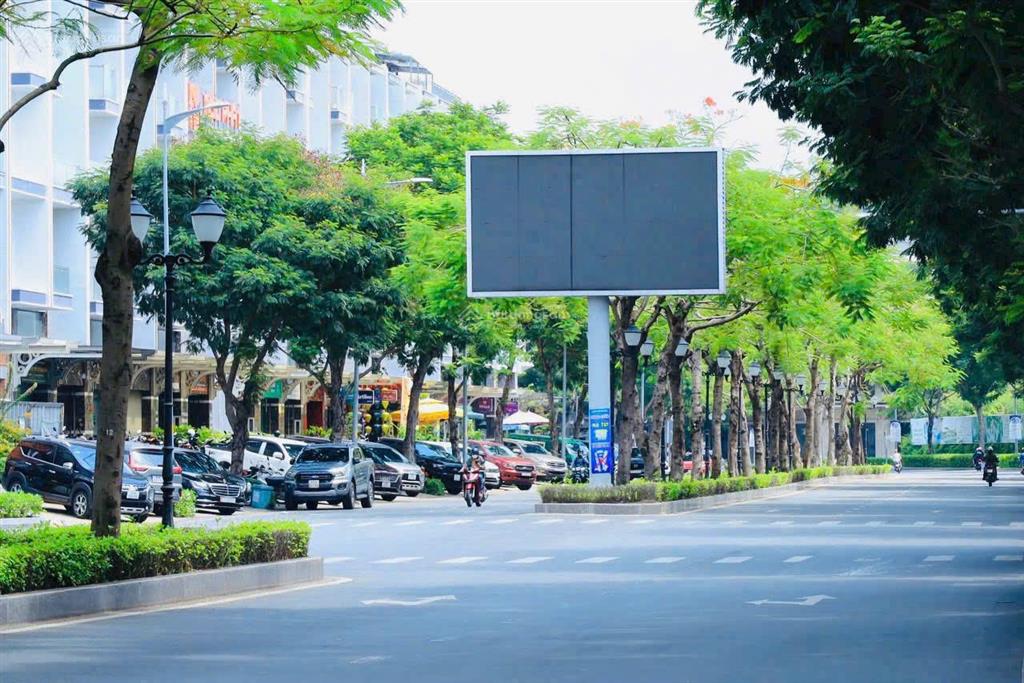 Giá tốt tại kđt vạn phúc, dt 5x21m hầm 4 tầng, hoàn thiện cao cấp có thang máy, giá bán 19 tỷ