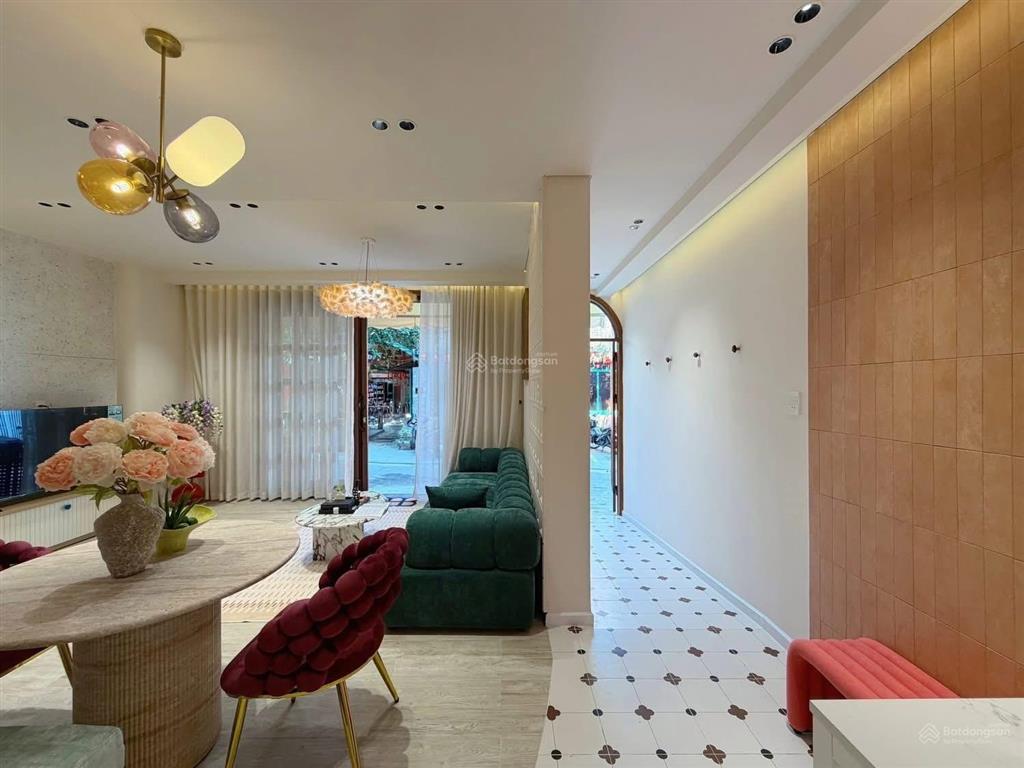 Cần bán gấp căn nhà 4 tầng giá rẻ đường lê vĩnh huy cạnh chợ hoà cường quận hải châu tp đà nẵng