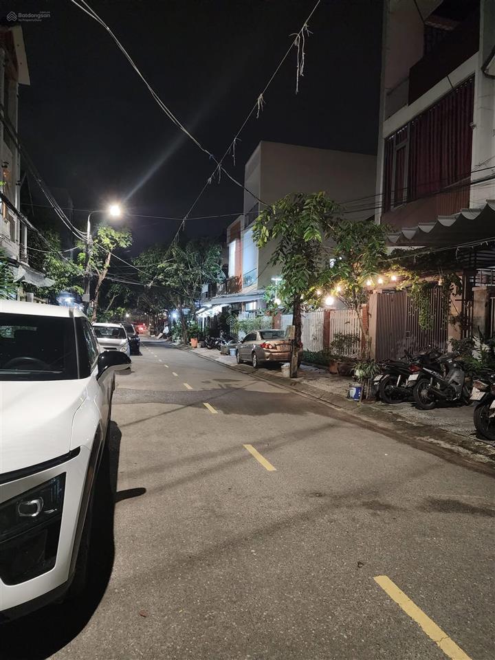 Cần bán gấp căn nhà 3 tầng giá rẻ đường hoàng xuân nhị gần tố hữu thuộc quận hải châu tp đà nẵng.