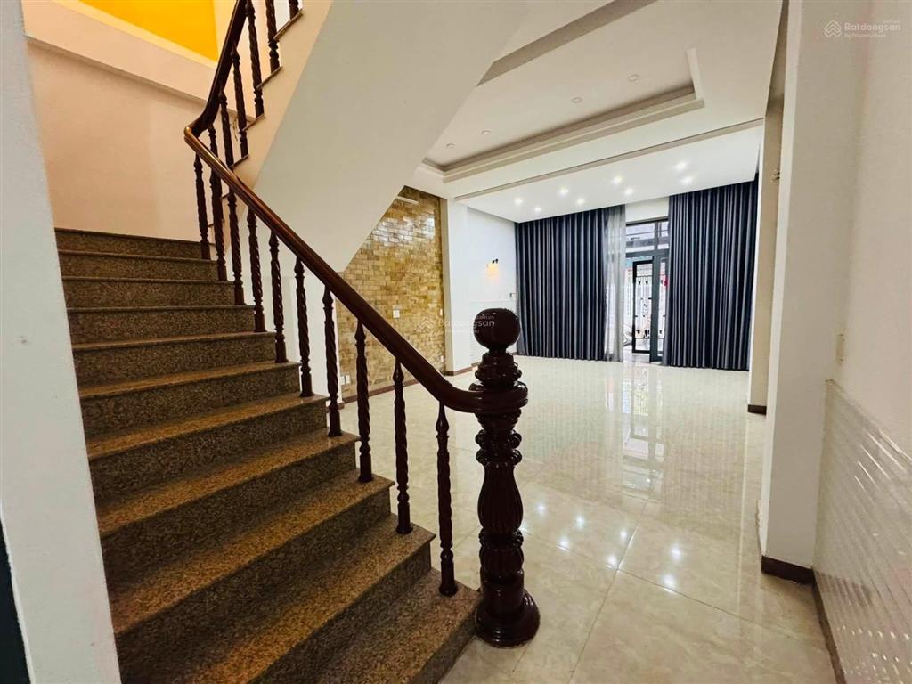 Cần bán gấp căn nhà 4 tầng giá rẻ đường dương bá trạc song song huỳnh tấn phát thuộc quận hải châu.