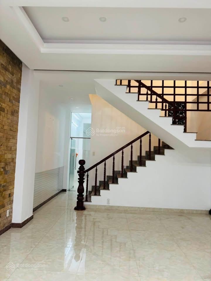 Cần bán gấp căn nhà 4 tầng giá rẻ đường dương bá trạc song song huỳnh tấn phát thuộc quận hải châu.